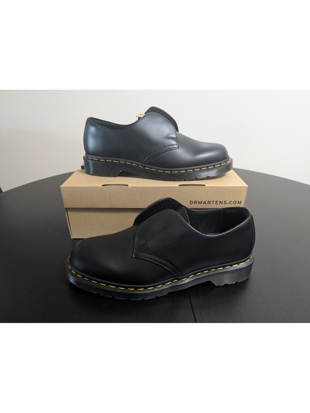 Dr. Martens 1461 Laceless Black Smooth Leather Shoes - Men's 11 - New in box - Picture 1 of 6